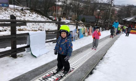První lyžování s dědou Františkem a babičkou Janou